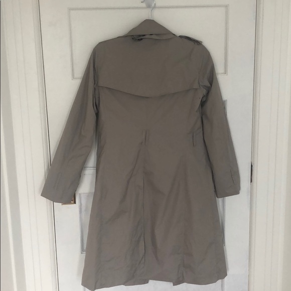 Burberry London Trench Coat SW1Y 4BL Size 2 - Picture 2 of 6